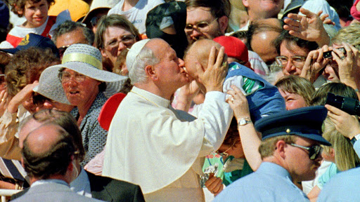 John Paul II and the children &#8211; pt