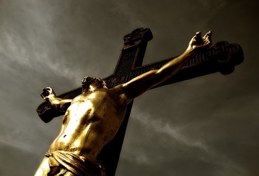Cristo sufriente en la cruz &#8211; pt