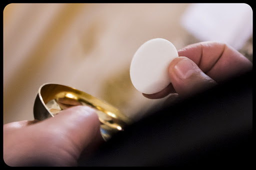 Eucharist © Antoine Mekary &#8211; pt