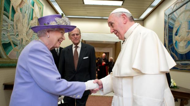 Elizabeth II e o Papa Francisco