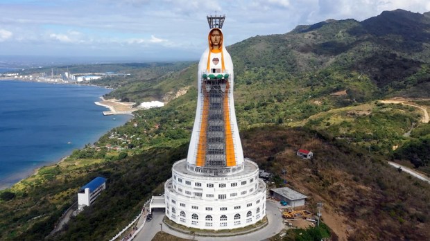 Mãe de Toda a Ásia, no Monte Maria, é a maior estátua de Maria do mundo