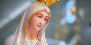 Se as aparições de Jesus e Maria são reais, então a Igreja Católica é verdadeira