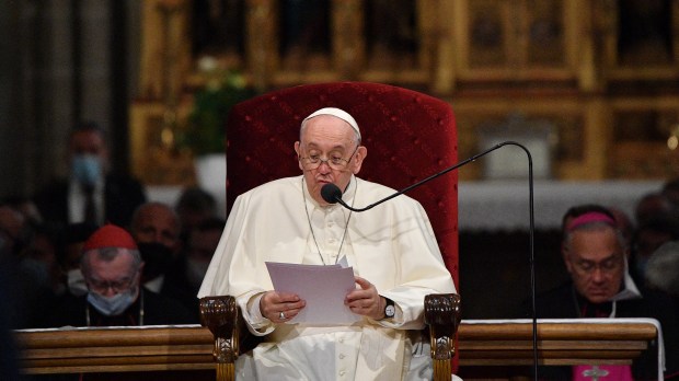 Papa Francisco pede homilias mais curtas