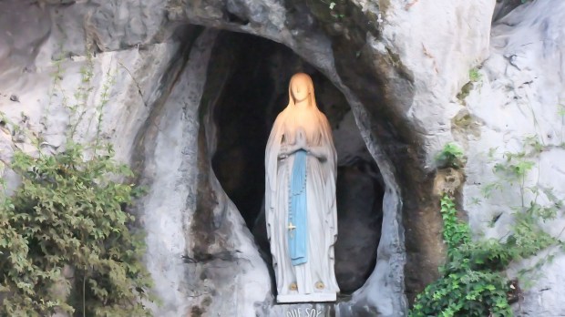 LOURDES