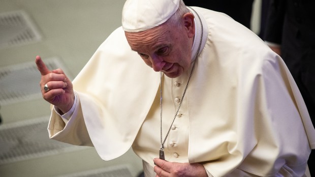 Papa Francisco aborda desespero com a falta de emprego
