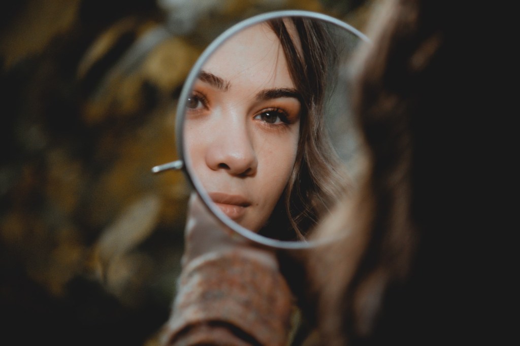 WOMAN, MIRROR, SOUL, LOOK, EYES