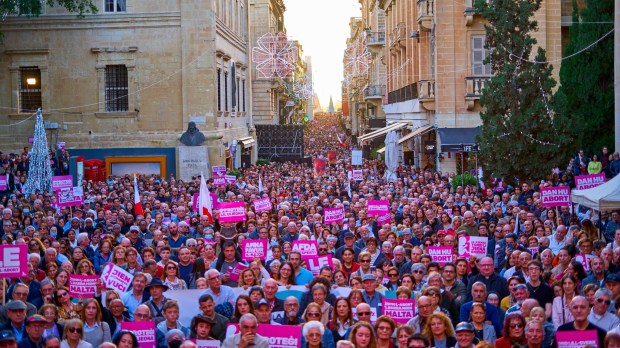 Manifestação em Malta contra o aborto