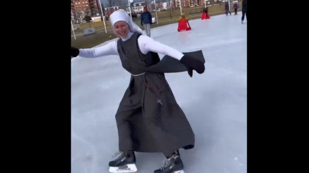 Irmã Rose, a freira craque da patinação