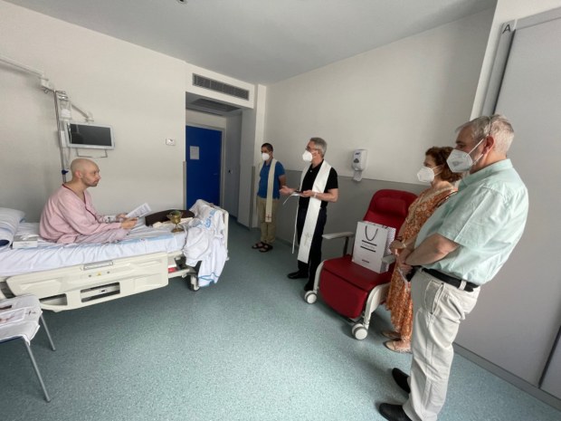 Frei carmelita Pablo María de la Cruz no hospital