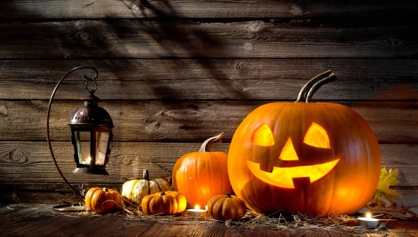 Corner Item Image - O que a palavra “Halloween” realmente significa?